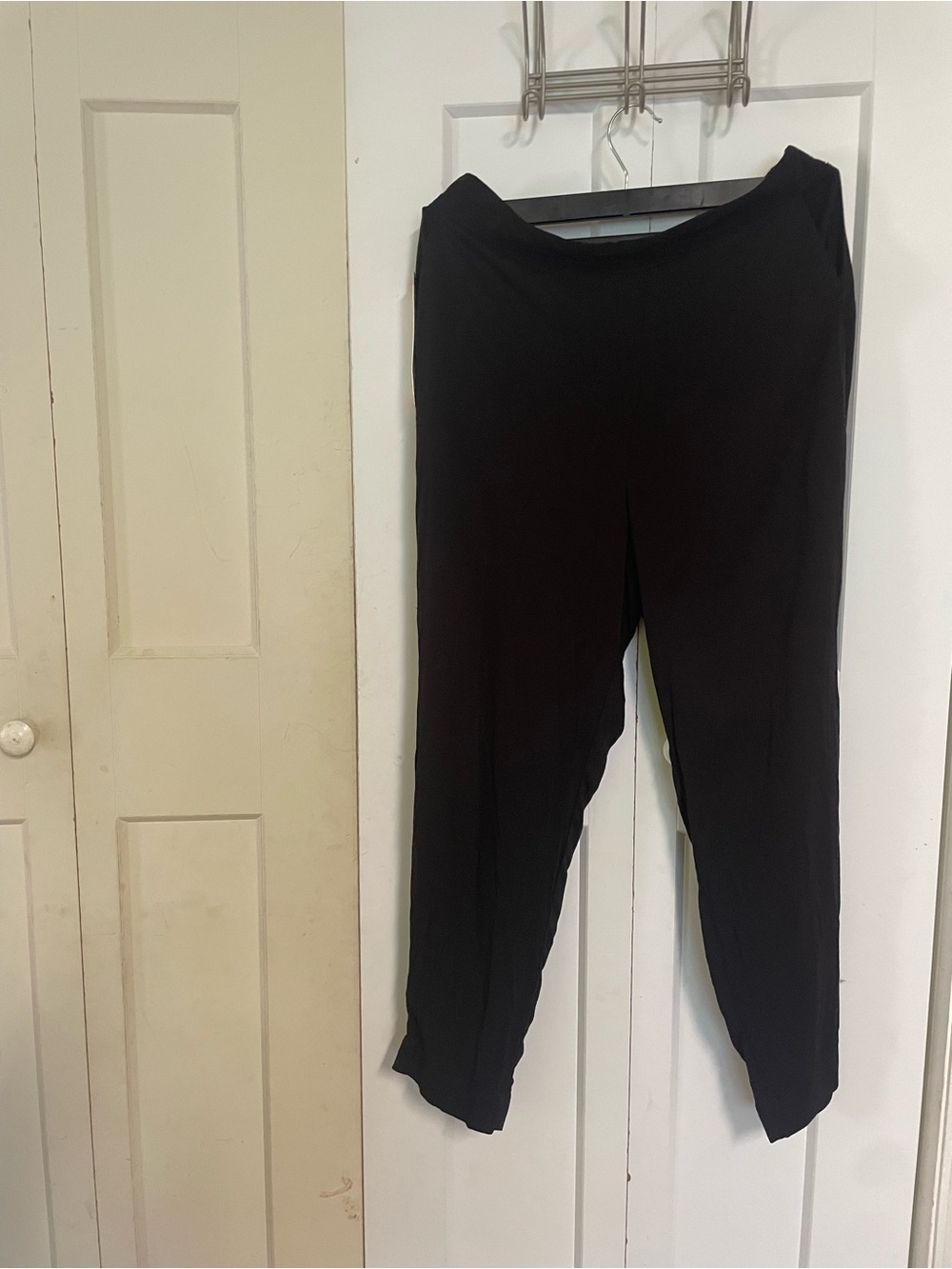 Jessica Simpson Black Cropped Pull-On Pants